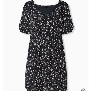 Torrid Floral Puff Sleeve Peasant Dress